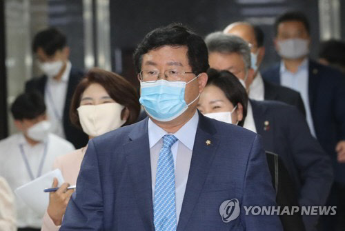 이낙연 캠프 공동선대위원장인 설훈 더불어민주당 의원. 연합뉴스